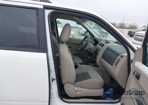 2008 Ford Escape Hybrid from USA, damaged, VIN 1FMCU49H48KA80111